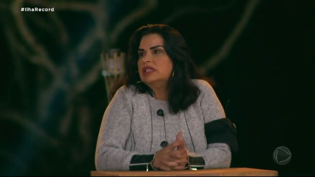 Solange durante jogo da discórdia do Ilha Record.