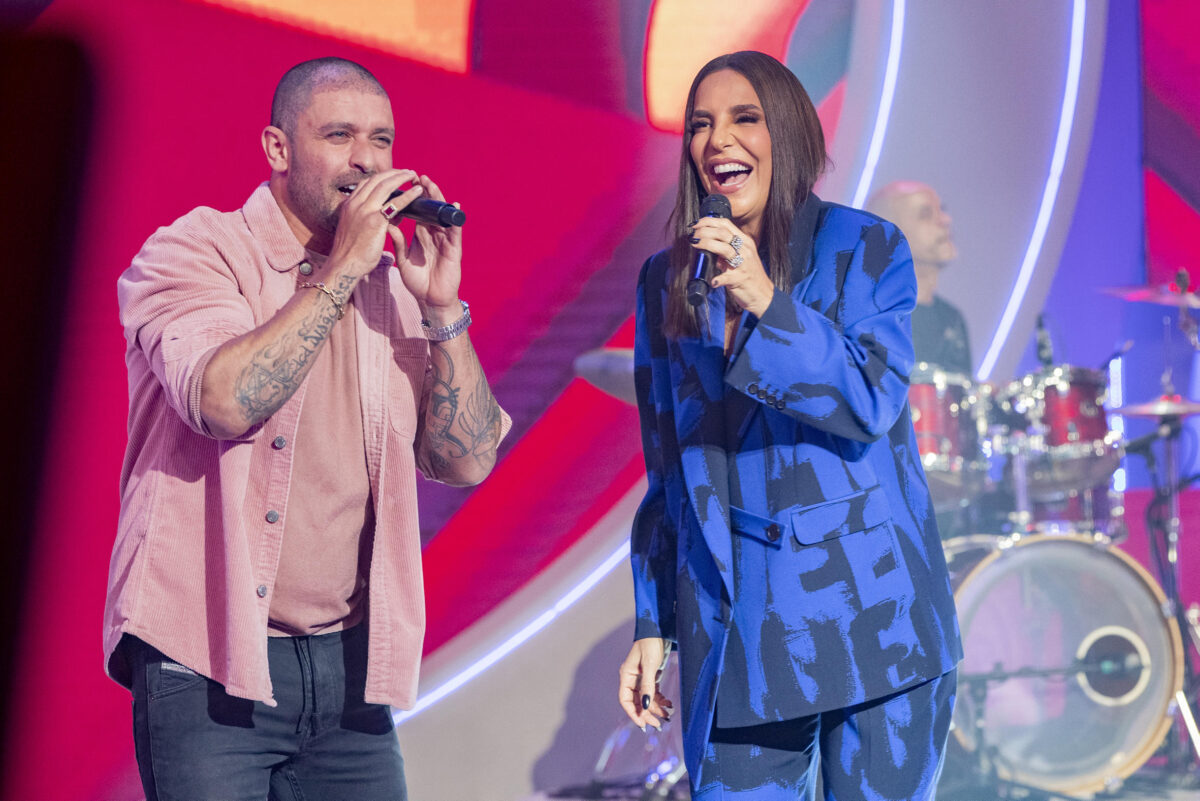 Diogo Nogueira e Ivete Sangalo cantam juntos no palco do Pipoca da Ivete