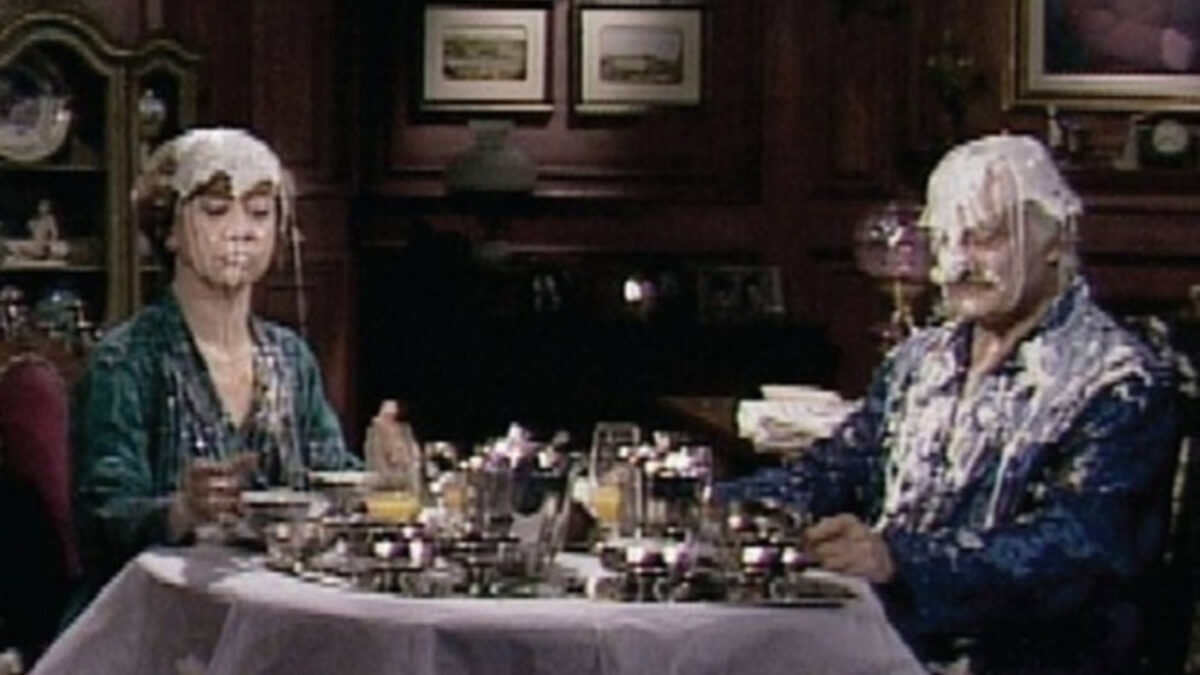 Fernanda Montenegro e Paulo Autran em cena de Guerra dos Sexos