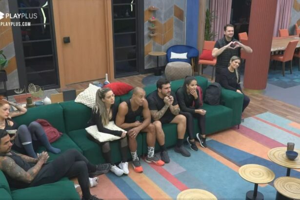 Brenda e Matheus, Karol e Mussunzinho, Hadad e Luana, Albert e Adryana conversam com Adriane Galisteu no Power Couple Brasil 6