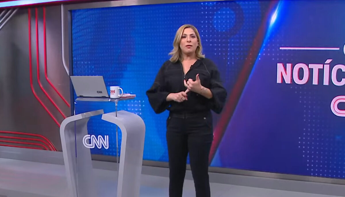 Daniela Lima nos estúdios do CNN 360º