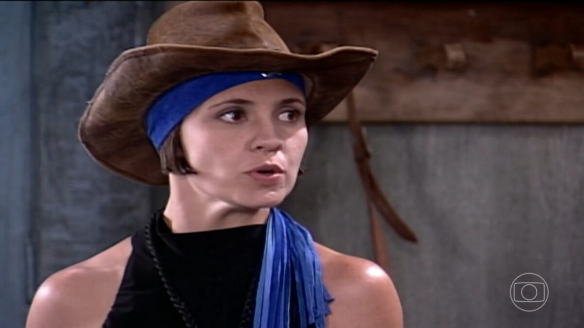 Adriana Esteves, como Catarina, em trecho da novela O Cravo e a Rosa