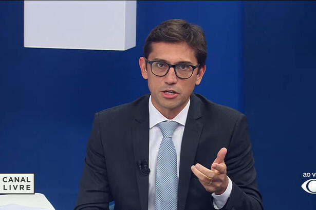 Rodolfo Schneider na bancada do Canal Livre, na Band