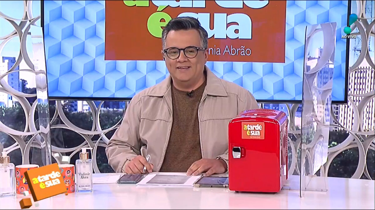 Vladimir Alves na bancada do A Tarde é Sua