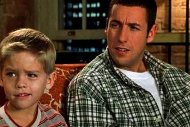 Adam Sandler em trecho do filme O Paizão, exibido pela Record TV no Cine Maior