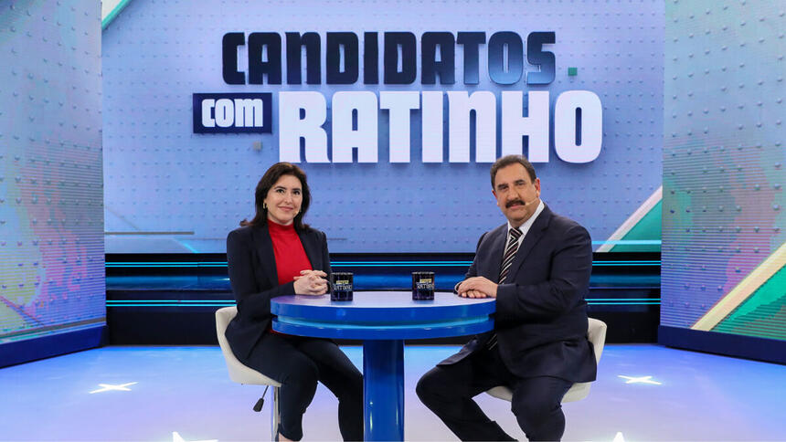 Simone Tebet ao lado de Ratinho, em trecho do Candidatos com Ratinho