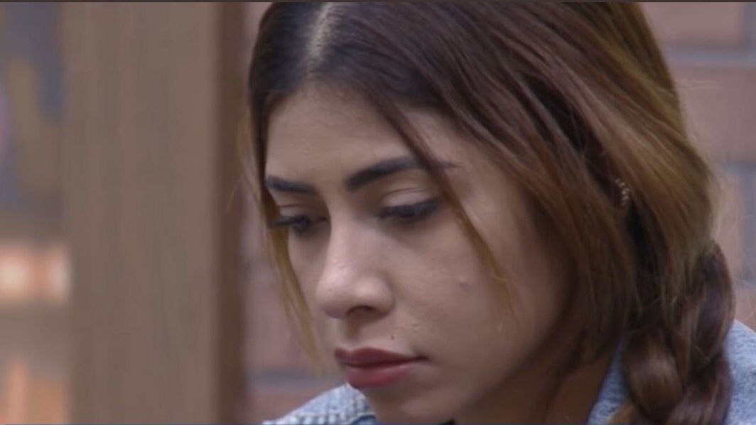 Ingrid com cara de choro.