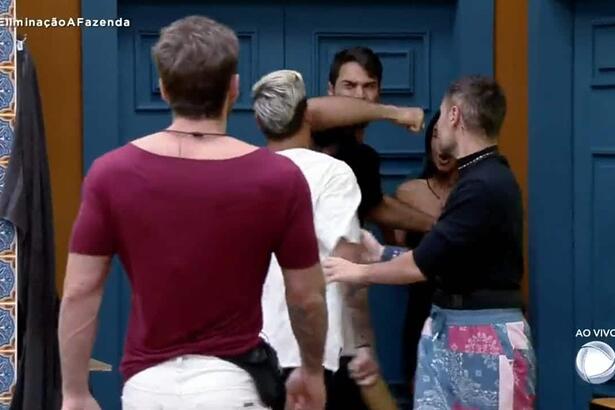 Confusão entre Shay e Tiago em A Fazenda 14