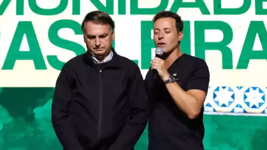 André Valadão orando por Bolsonaro durante campanha política