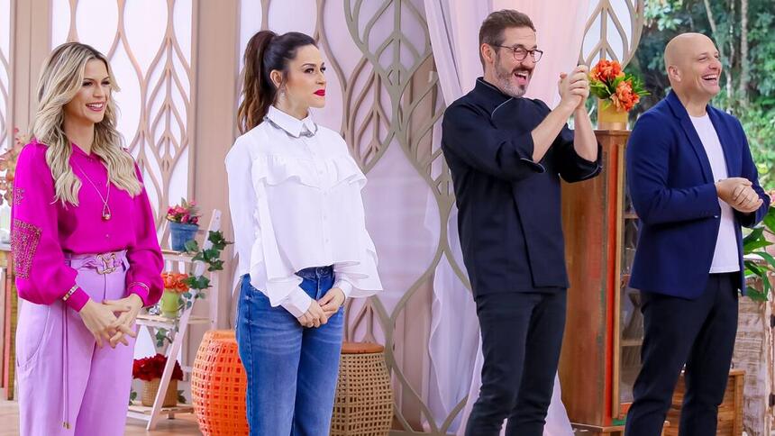 Jurados do Bake Off Brasil durante gravação