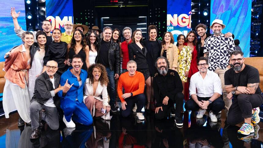 Elenco de Pantanal e Travessia na gravação do Domingão com Huck, da TV Globo