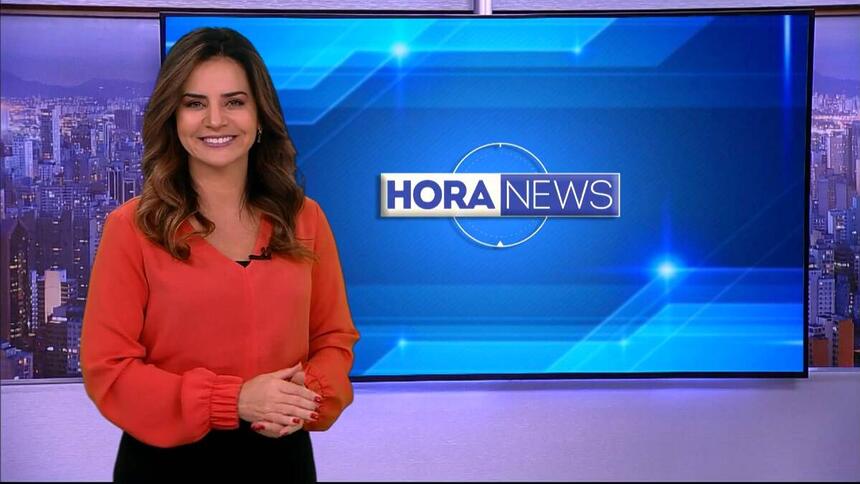 Kely Godoy apresentando o Hora News após pane na Record