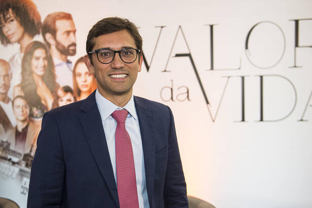 Rodolfo Schneider em foto posada, durante a coletiva de Valor da Viva