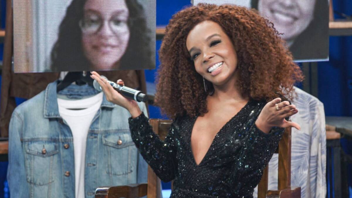 Thelma Assis participando como convidada do programa É de Casa