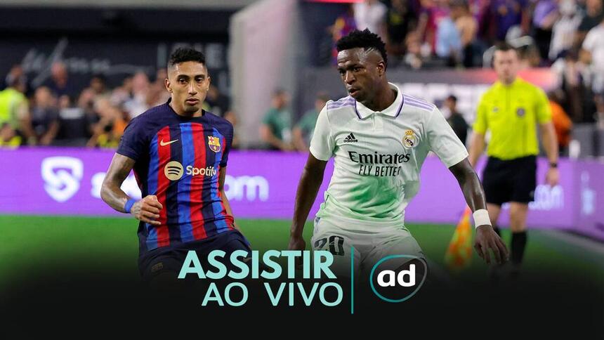 Rafinha e Vinícius Junior em campo com camisa do Real Madrid e Barcelona, na arte de saiba onde asssitir