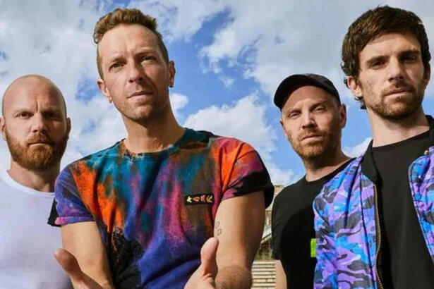 Integrantes da banda Coldplay em foto posada