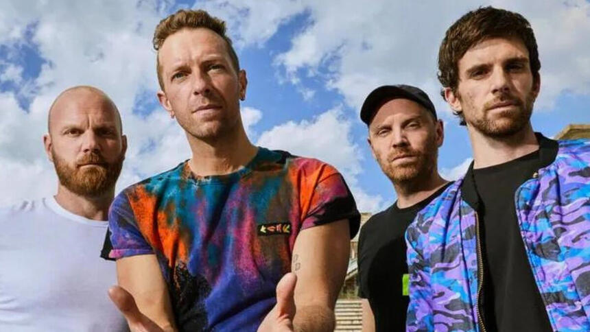 Integrantes da banda Coldplay em foto posada