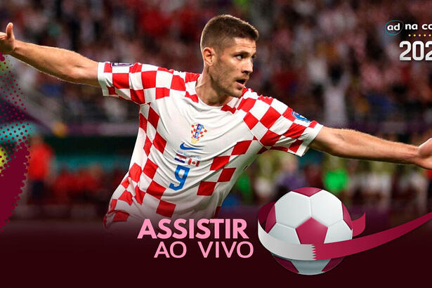 Jogador Kramaric, com a camisa da Croácia, na arte de onde assistir ao jogo Croácia x Bélgica