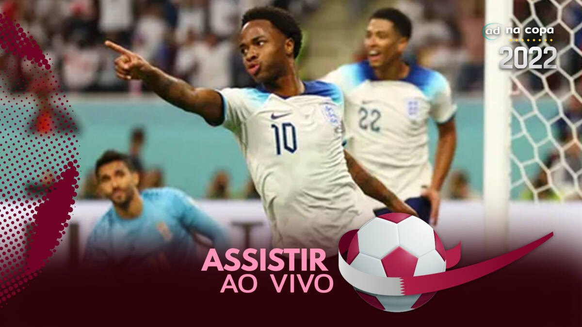 Jogador Sterling, com a camisa da Inglaterra, na arte onde assistir ao jogo Inglaterra x Estados Unidos