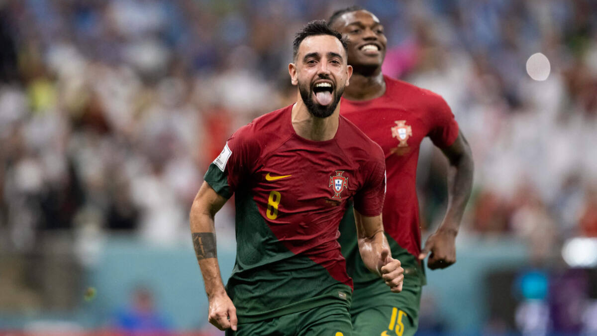 Bruno Fernandes comemorando gol por Portugal contra o Uruguai na Copa do Mundo