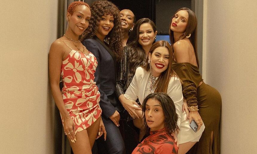 Karol Conká, Juliana Alves, Thelma Assis, Juliette, Rafa Kalimann, Naiara Azevedo e Linn da Quebrada durante os bastidores do Altas Horas