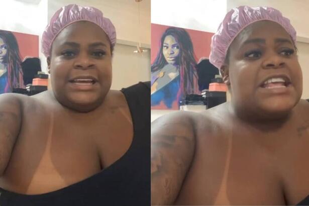 Jojo Todynho com um vestido só colocado meia alça em um dos braços, em trecho do seu depoimento nos stories do Instagram