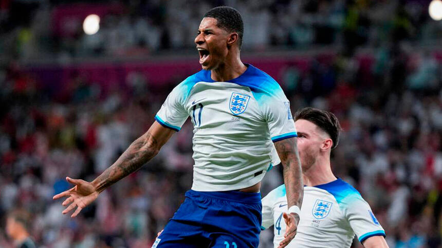 Jogadora Marcus Rashford, com a camisa da Inglaterra, em trecho do jogo entre Inglaterra e País de Gales