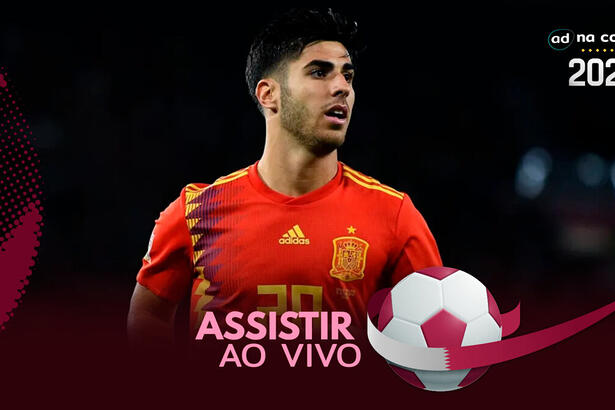 Jogador Asensio, com a camisa da Espanha,, na arte de onde assistir ao jogo Marrocos x Espanha