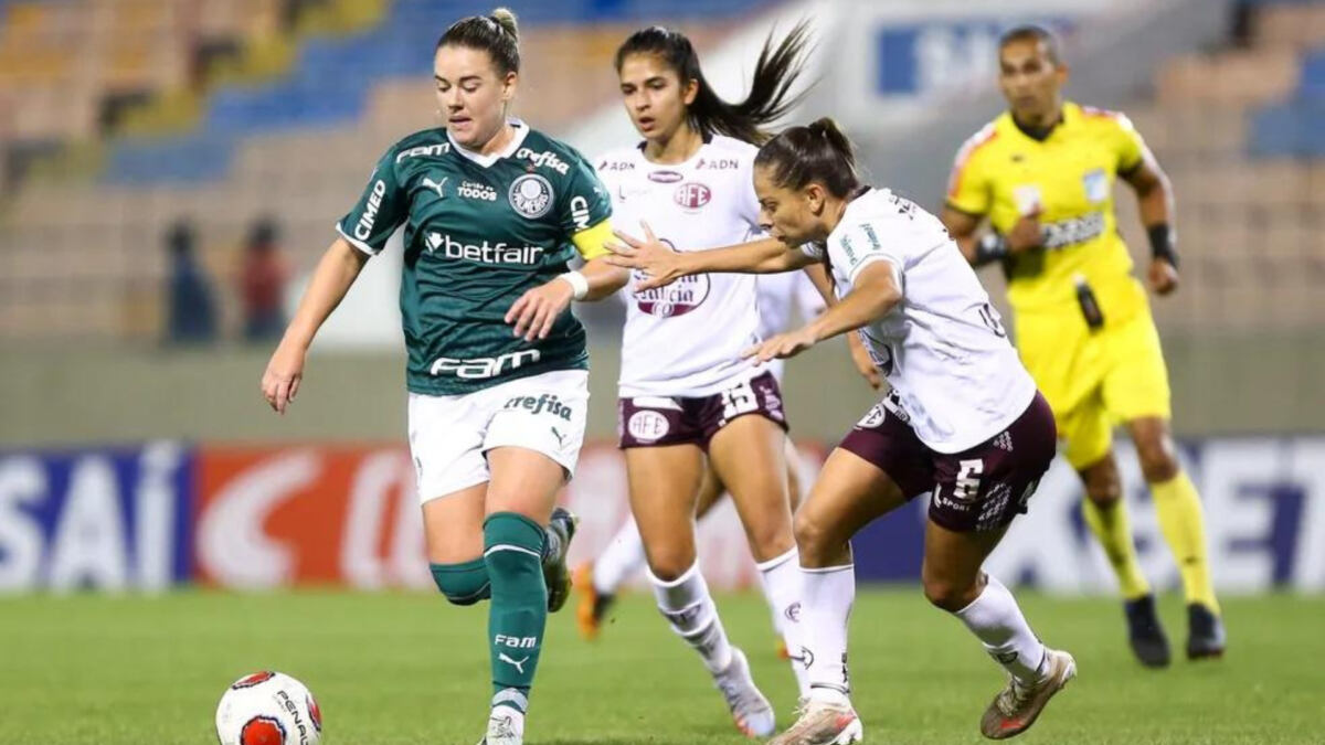 Trecho da partida entre Palmeiras e Ferroviária pelo Paulistão Feminino