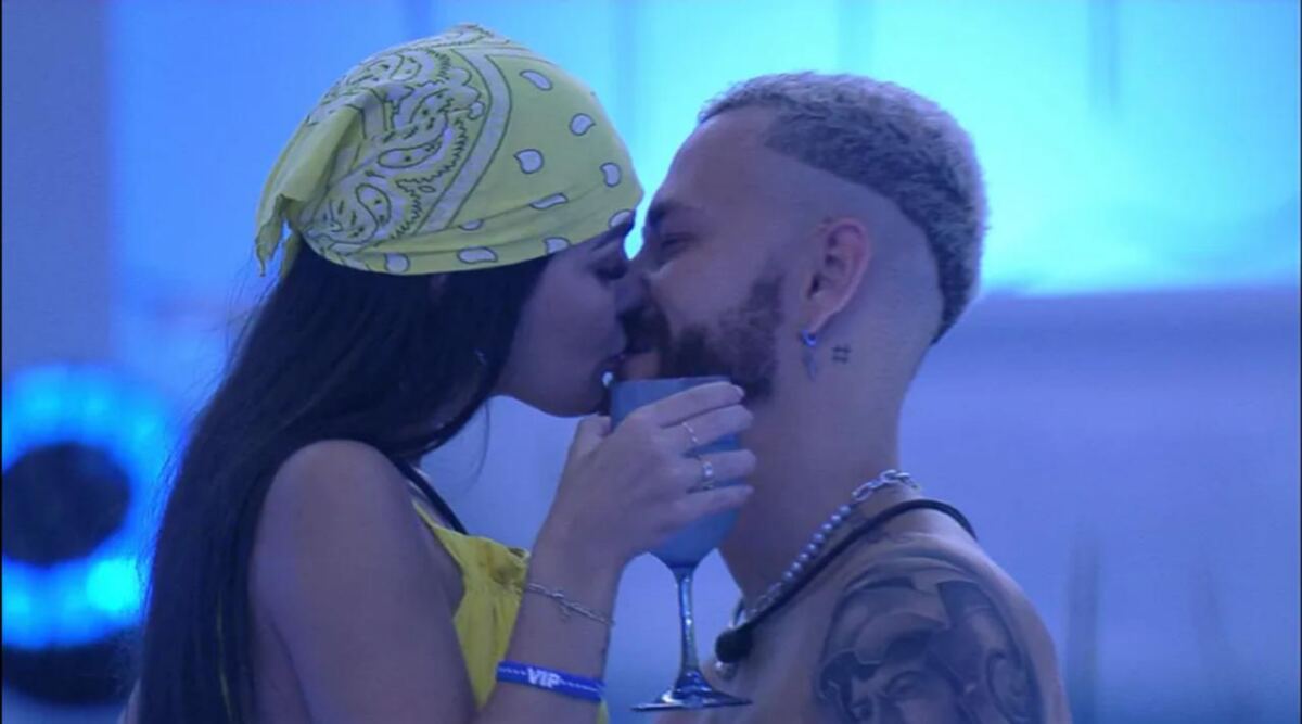 Larissa e Fred se beijando no BBB 23.