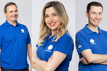 Montagem de Carioca, Mylena Ciribelli e Lucas Pereira, utilizando o uniforme azul de esportes da Record TV