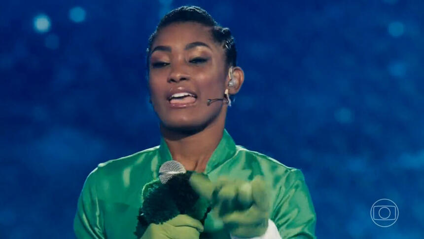 Erika Januza após ser desmascarada como Broco Lee no The Masked Singer Brasil