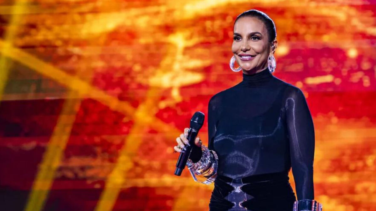 Ivete Sangalo no palco do The Masked Singer Brasil