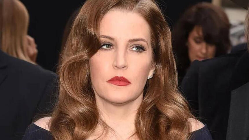 Lisa Marie Presley em uma foto posada