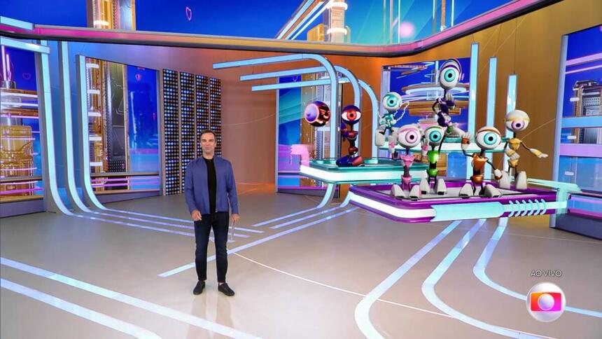 Tadeu Schmidt no estúdio do BBB 23