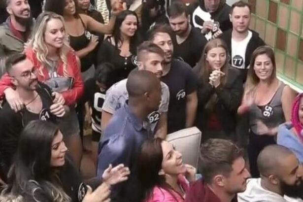Participantes de A Casa reality que serviu de inspiração para o novo programa A Grande Conquista