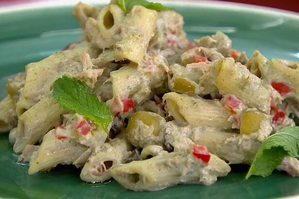 Receita de Macarronese pronta no estúdio do Mais Você