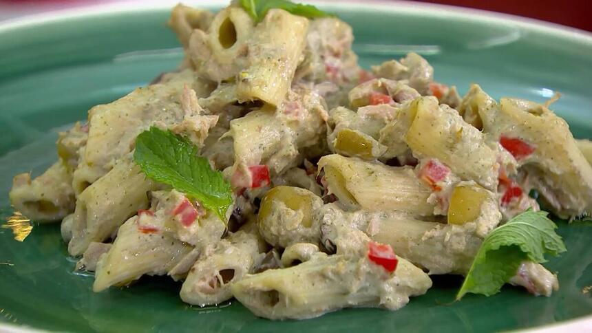 Receita de Macarronese pronta no estúdio do Mais Você