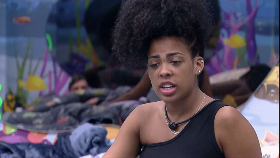 Marvvila comenta clima entre Amanda e Cristian em festa do BBB 23