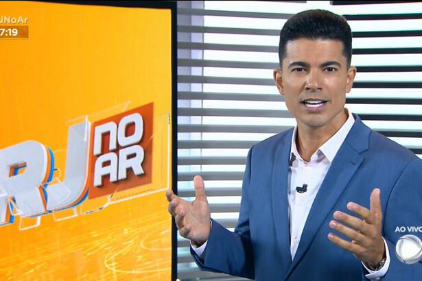 Wagner Montes Filho em trecho da estreia do novo cenário e do retorno do RJ no AR