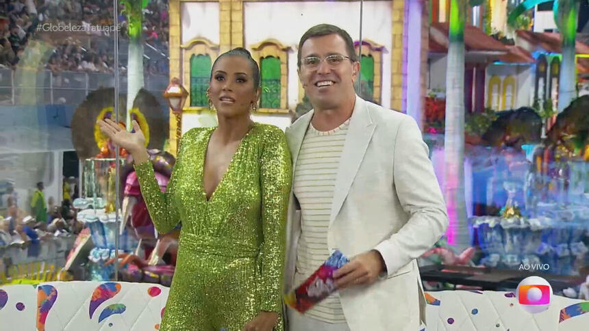 Rodrigo Bocardi e Aline Midlej no estúdio Globeleza, em trecho da cobertura do Carnaval de SP