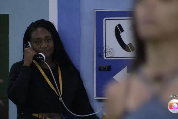 Sarah Aline atendeu Big Fone no BBB 23 neste sábado (25)