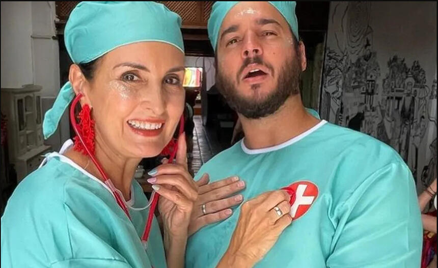 Fátima Bernardes e Túlio Gadelha fantasiados de médico no Carnaval de Olinda