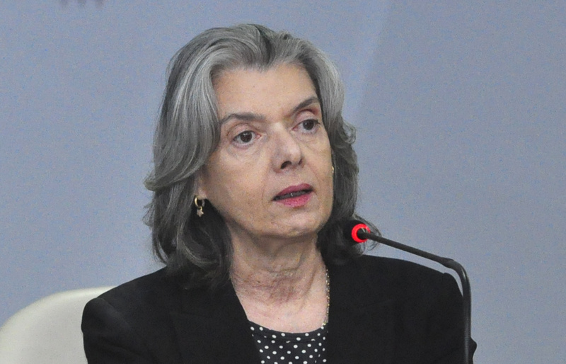 Cármen Lúcia estará no Roda Viva desta segunda-feira (06)