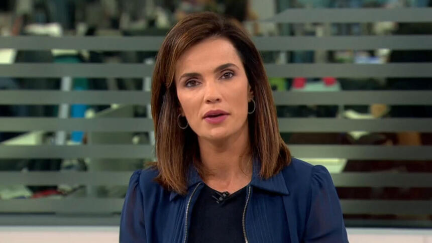 Clarissa Góes nos estúdios do Bom Dia PE, na Globo Pernambuco