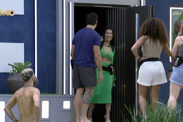 Dania Mendez entrando no BBB 23 e sendo recebida pelos brothers