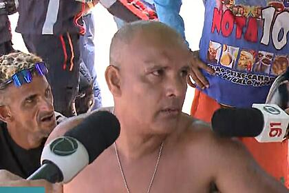 Homem que entrou no mar, onde ocorrem os últimos ataques de tubarão no Recife, fala ao vivo no Balanço Geral PE e na TV Globo