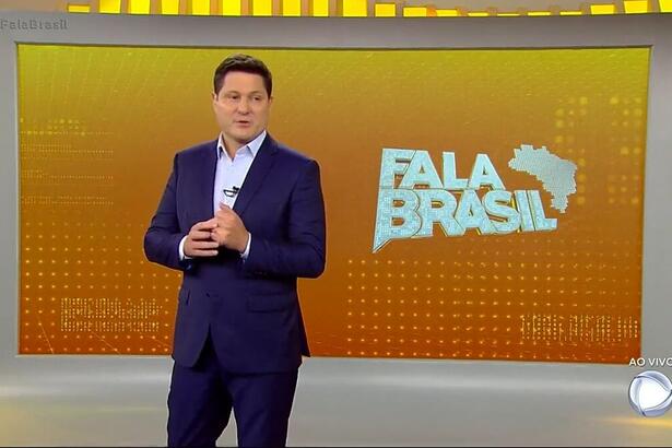 Eleandro Passaia no cenário da edição local do Fala Brasil para São Paulo