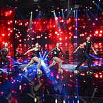 Patinadores se apresentam no palco do Faustão na Band