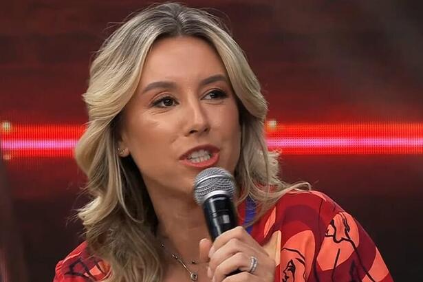 Cris Dias participando do programa Faustão na Band